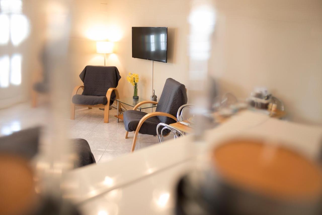 Silene Luxury Apartment Néa Péramos Kültér fotó