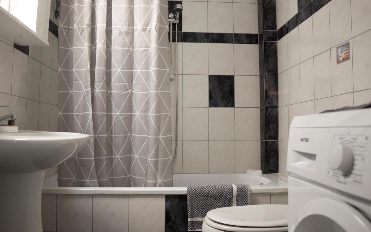 Silene Luxury Apartment Néa Péramos Kültér fotó